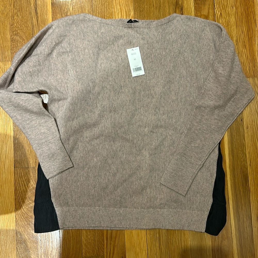 Nwt Banana Republic extra small sweater